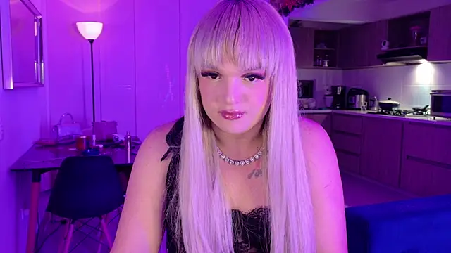 ScarletThompsonx online show from February 9, 9:00 am