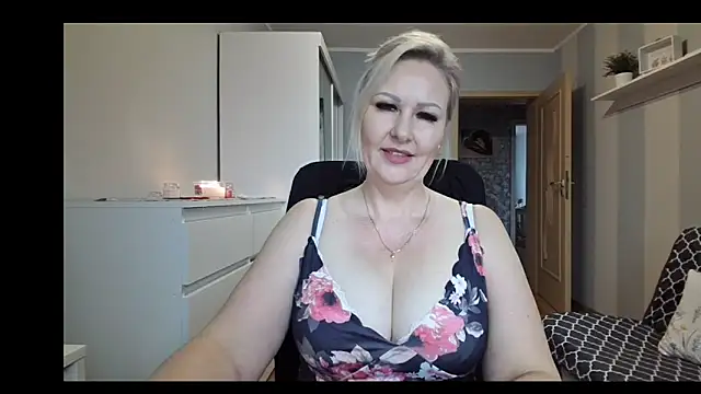 DianaLive online show from December 3, 9:00 am