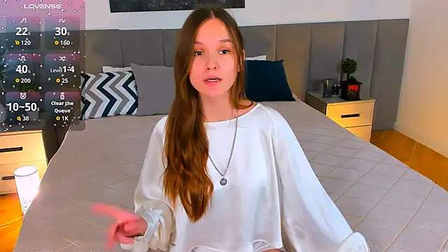 Amber Rogers online show from September 15, 2:36 pm