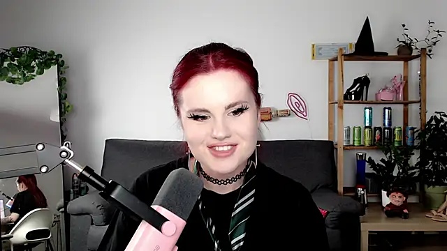 Della Ideal online show from September 21, 6:50 pm