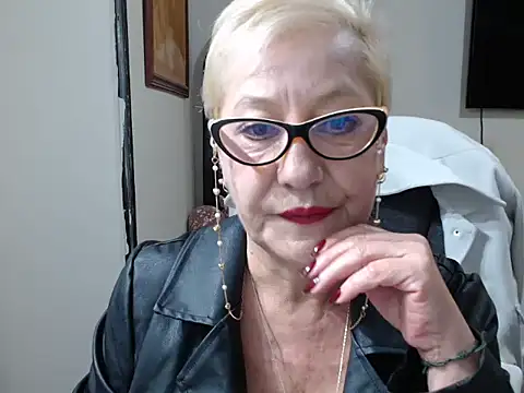 MisteriosaX online show from October 21, 9:30 pm