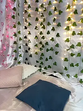 CLTFUDIDAKKKK online show from April 22, 1:13 am