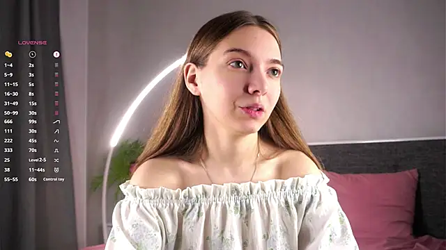 LoraDunnuck online show from October 8, 3:11 am