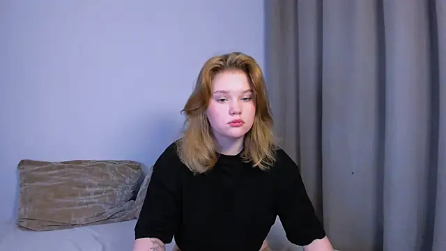 LaseyMoon online show from September 26, 12:14 pm