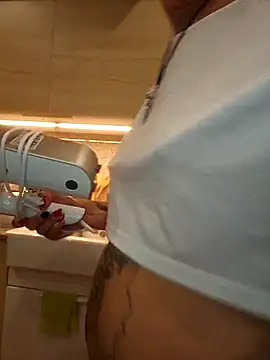 Emma Milf25 online show from November 15, 7:26 pm