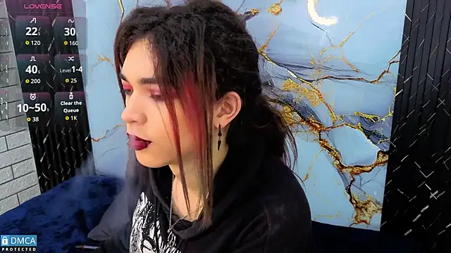 MaeveKuro online show from December 2, 3:08 am