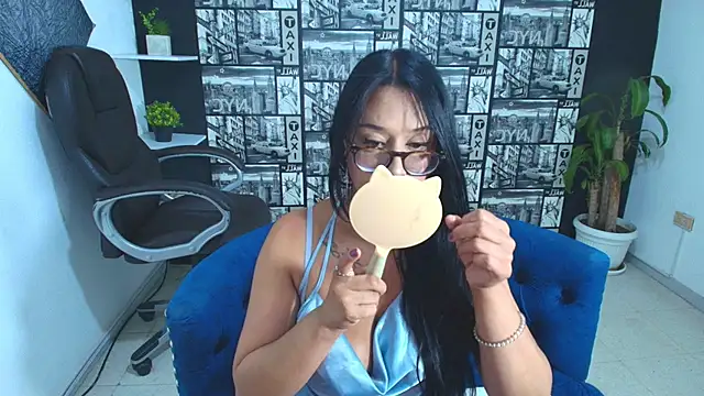 AnnaPerez  online show from November 19, 9:04 pm