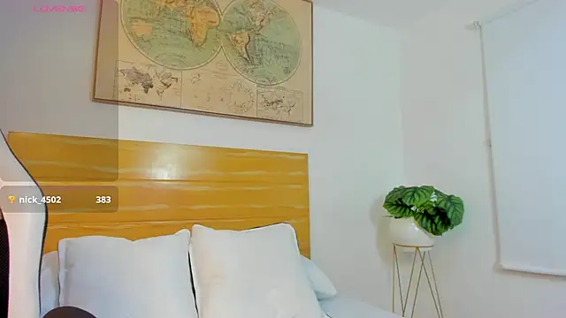 dulce victoriaa  online show from October 30, 3:31 am