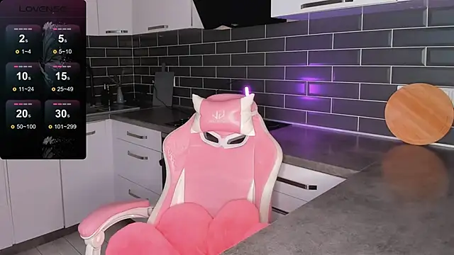 ShaiyaMinn3 online show from April 7, 8:33 pm