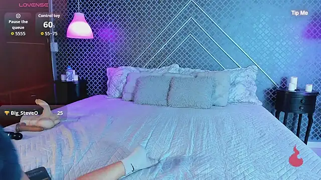 Aleja bloom online show from April 9, 11:59 am