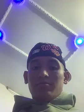 Babyalienqm online show from April 18, 9:23 am