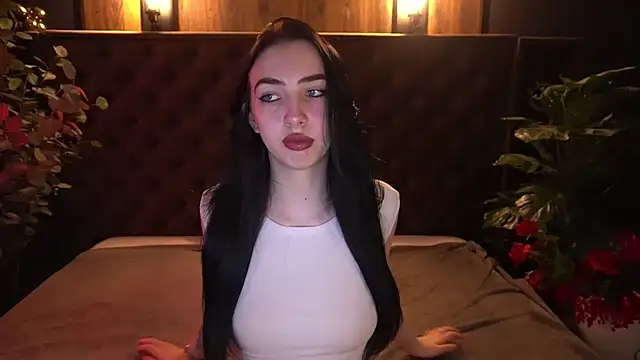 WildKittenX  online show from April 15, 5:52 am