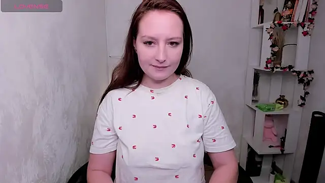 Snapshot of LinaFlawless chatting on October 14, 2:36 am LinaFlawless online show from October 14, 2:36 am