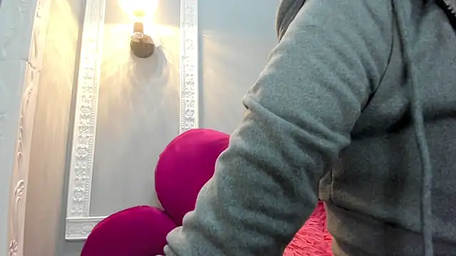 Bonniie 22 online show from March 6, 8:37 pm