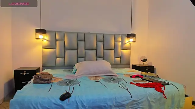 LunaaSweett online show from December 15, 7:41 pm