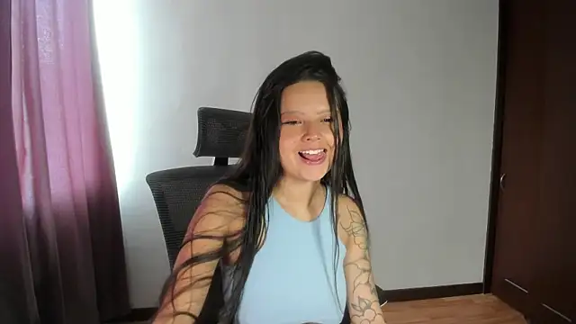 maya-winslow8 online show from May 4, 4:33 pm