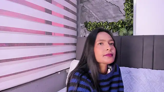 Fernanda liie  online show from November 25, 12:18 pm