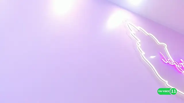 Adharamonroe online show from October 16, 12:30 pm