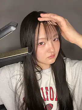 MinaKubo online show from April 17, 1:35 pm