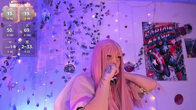 Snapshot of elizabeth_jiing chatting on October 19, 6:32 pm elizabeth jiing online show from October 19, 6:32 pm