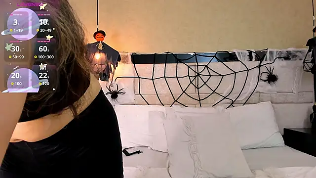 LiliJensen online show from October 21, 6:23 pm