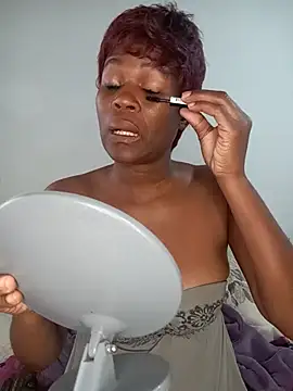 Missvixen81 online show from May 28, 8:23 am