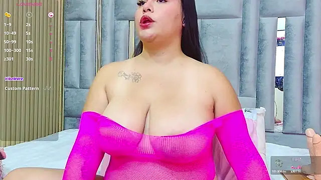 playfulcurvy online show from September 17, 8:18 pm