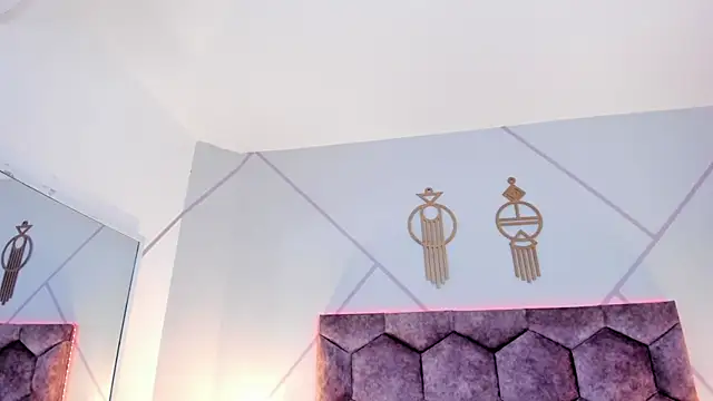 aurora collinss  online show from February 18, 12:48 pm