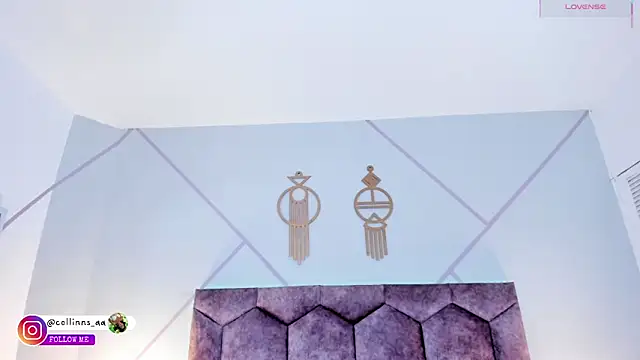 aurora collinss  online show from November 17, 12:50 pm