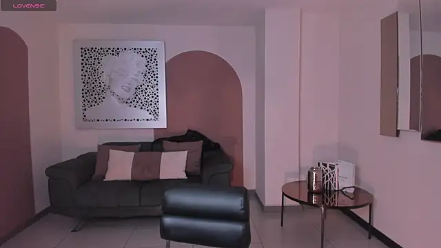 MaddisonCollins online show from October 14, 8:44 pm