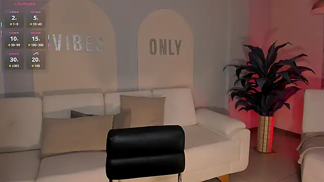 MaddisonCollins online show from September 11, 8:42 pm