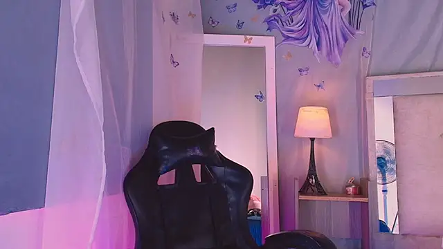 Emily Castillo 1 online show from March 28, 8:36 am