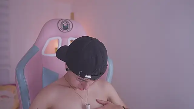 tommy blue online show from November 24, 12:29 pm