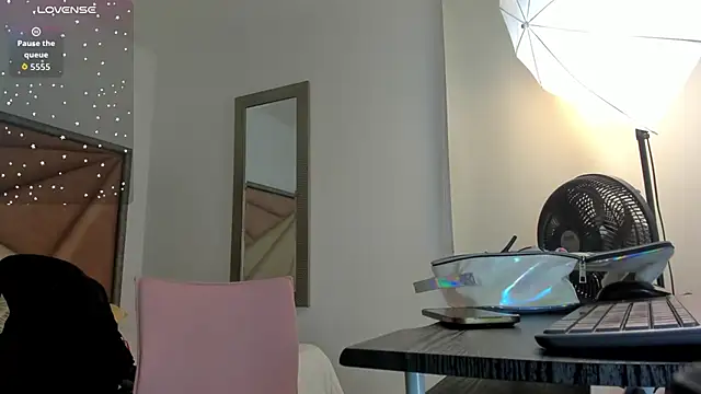 SaskiaGrendel online show from September 17, 6:06 pm