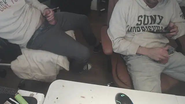 weknowourworth6999 online show from October 26, 6:58 pm