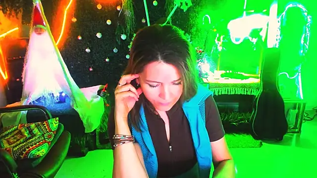 NicoleHitman online show from February 9, 12:07 pm