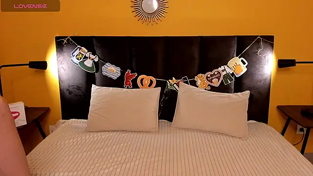 Jessie Curlyy online show from October 2, 1:54 am