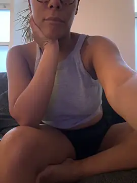 Melia Rayne online show from October 2, 6:18 am