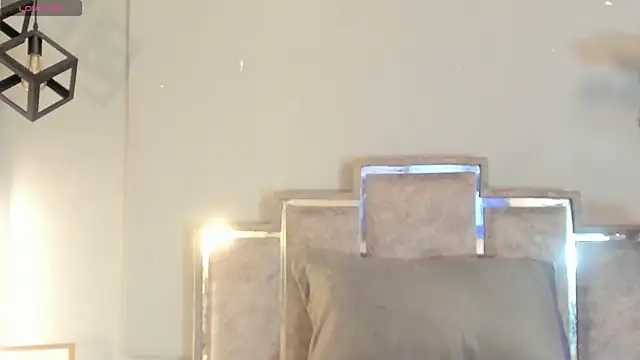 Candaceoweens online show from April 21, 12:01 pm