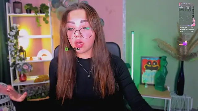 kiki swan online show from September 24, 3:11 pm