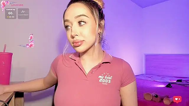 Amorkiss  online show from September 30, 9:37 am