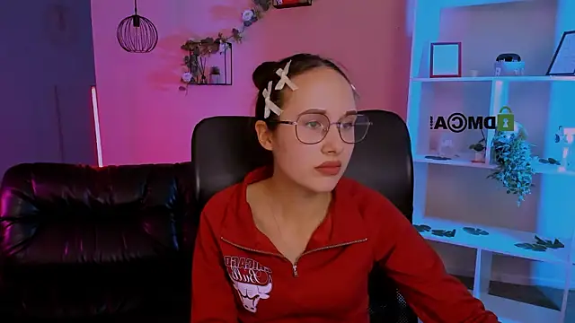 mona cloud online show from March 24, 11:43 pm