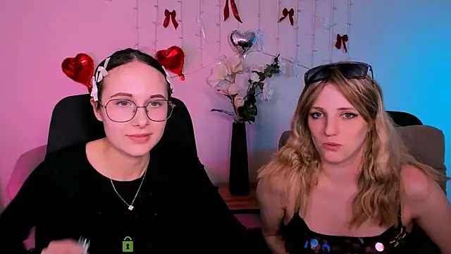 mona cloud online show from April 13, 8:31 pm