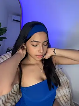  Emily Thompson  online show from November 9, 2:40 am