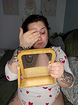 Saucy-Serenity online show from January 5, 8:34 pm