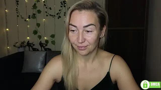 Kiss julli88I online show from November 4, 6:24 pm