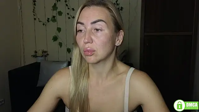 Kiss julli88I online show from October 12, 5:48 pm