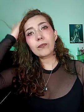 Luz delunaa online show from March 18, 2:49 am