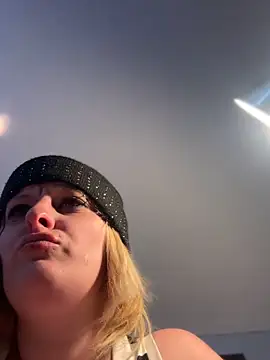 KITTYBOOBOOFUXX online show from April 8, 4:36 am