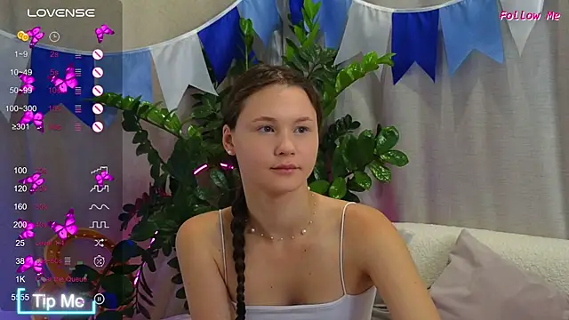 AmeliRoyse online show from October 1, 5:07 pm